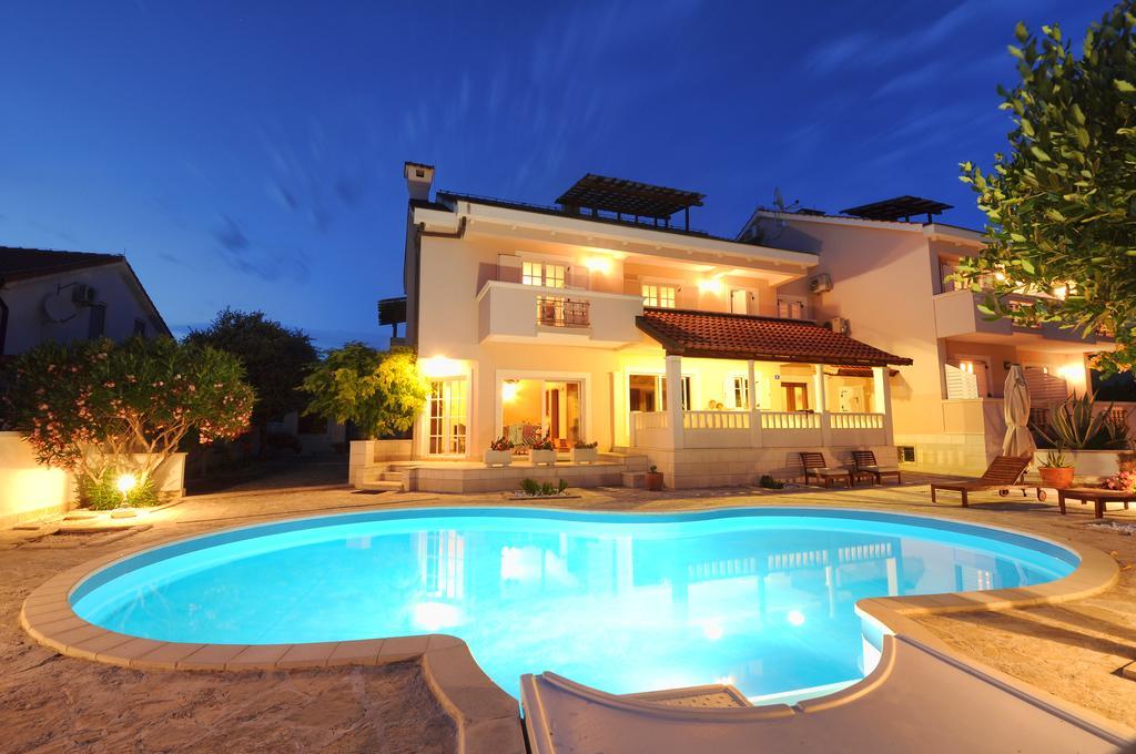 Apartments Villa Marnii Kožino Exterior foto