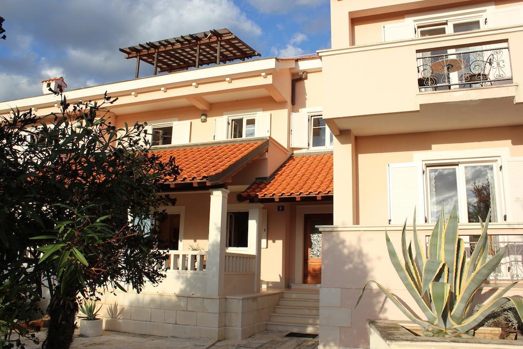 Apartments Villa Marnii Kožino Exterior foto