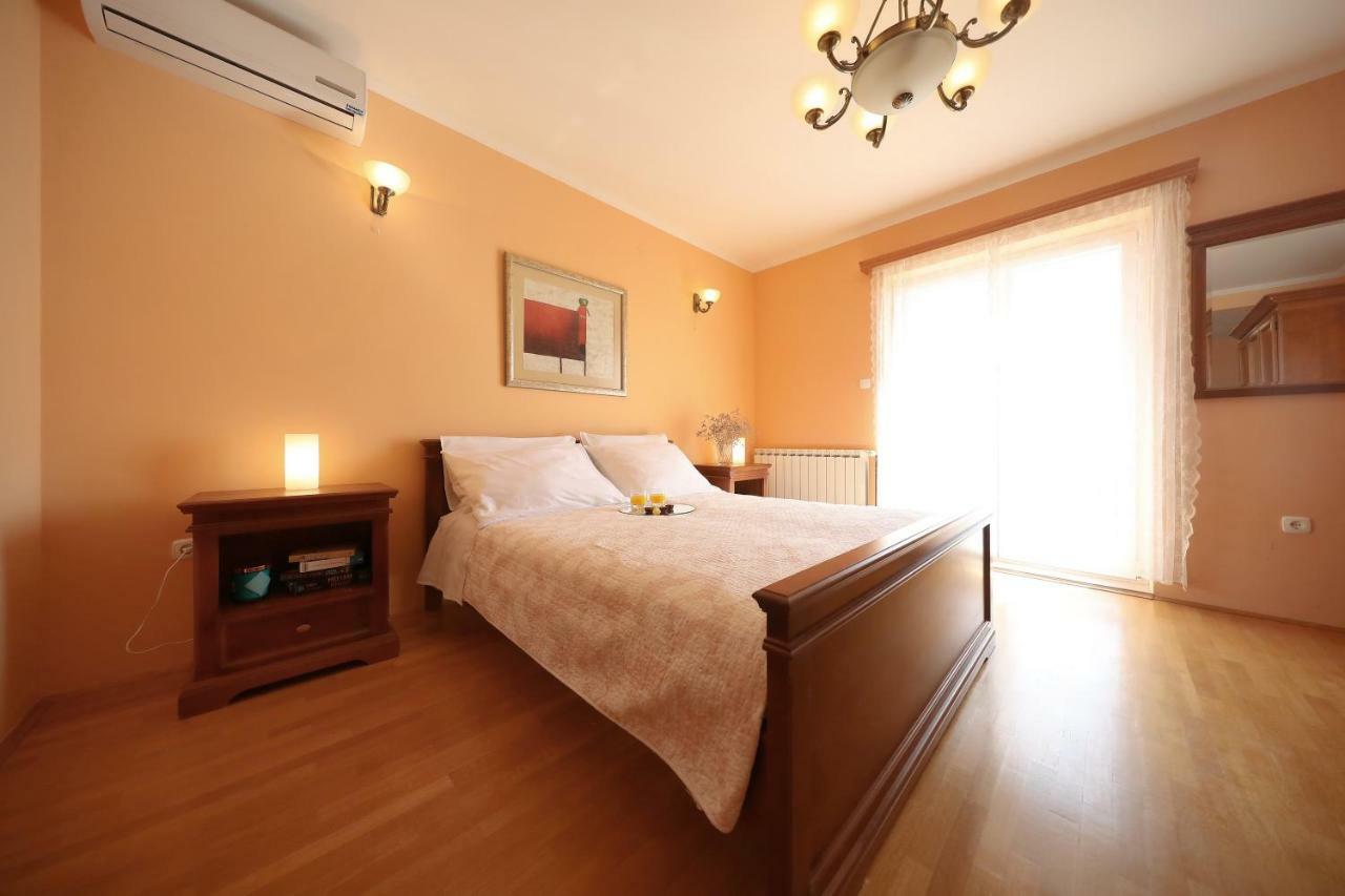 Apartments Villa Marnii Kožino Exterior foto