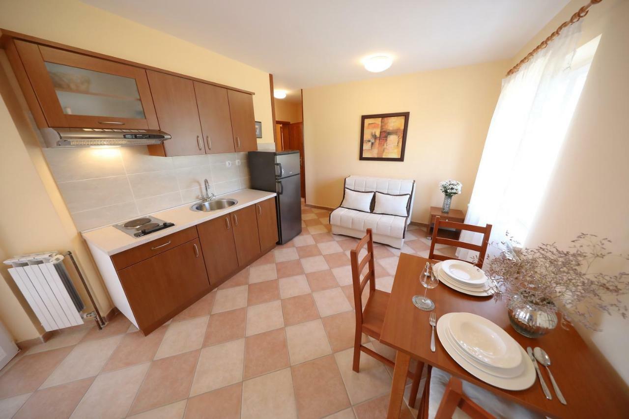 Apartments Villa Marnii Kožino Exterior foto